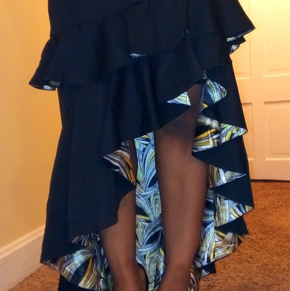 3D Asymmetric skirt - Picture 2 of 2